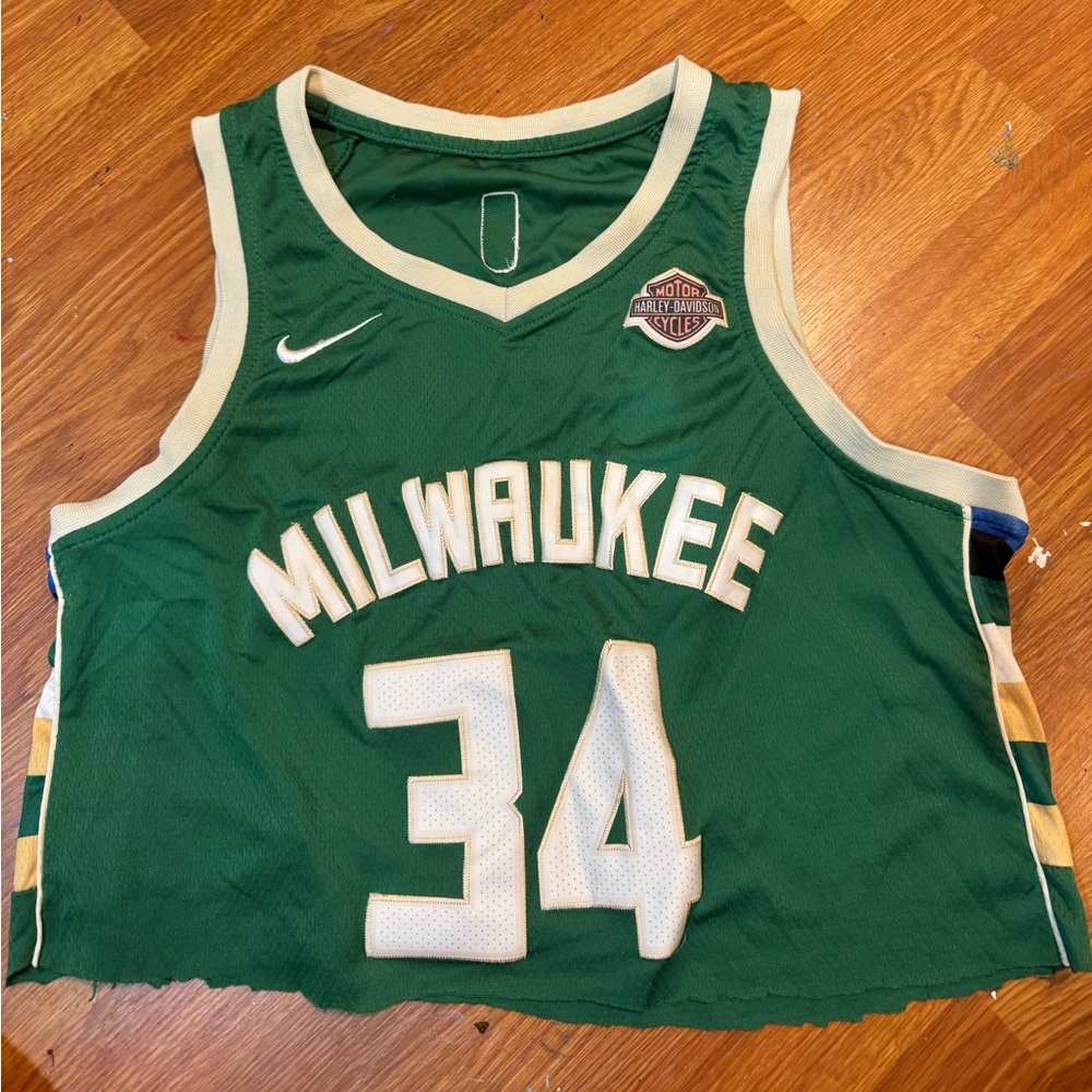 Nike Green and White Cropped Milwaukee Bucks Jersey